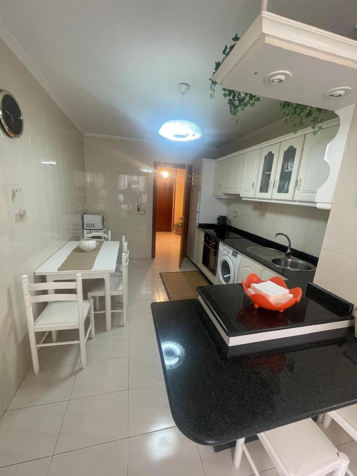Piso Ainoa Playa De Covas Apartment Вивейро Екстериор снимка